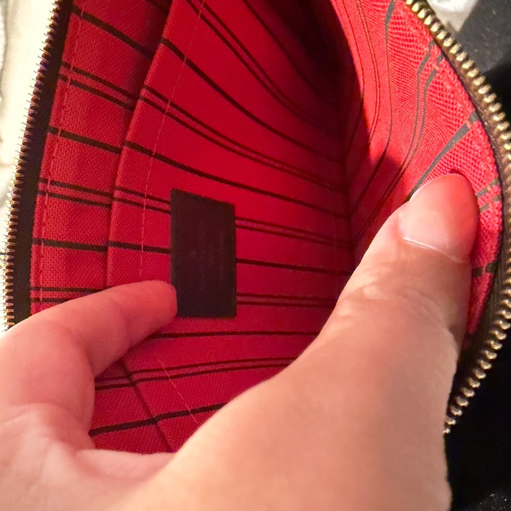 Louis Vuitton Brown Checkered  Pouch - Picture 4 of 6
